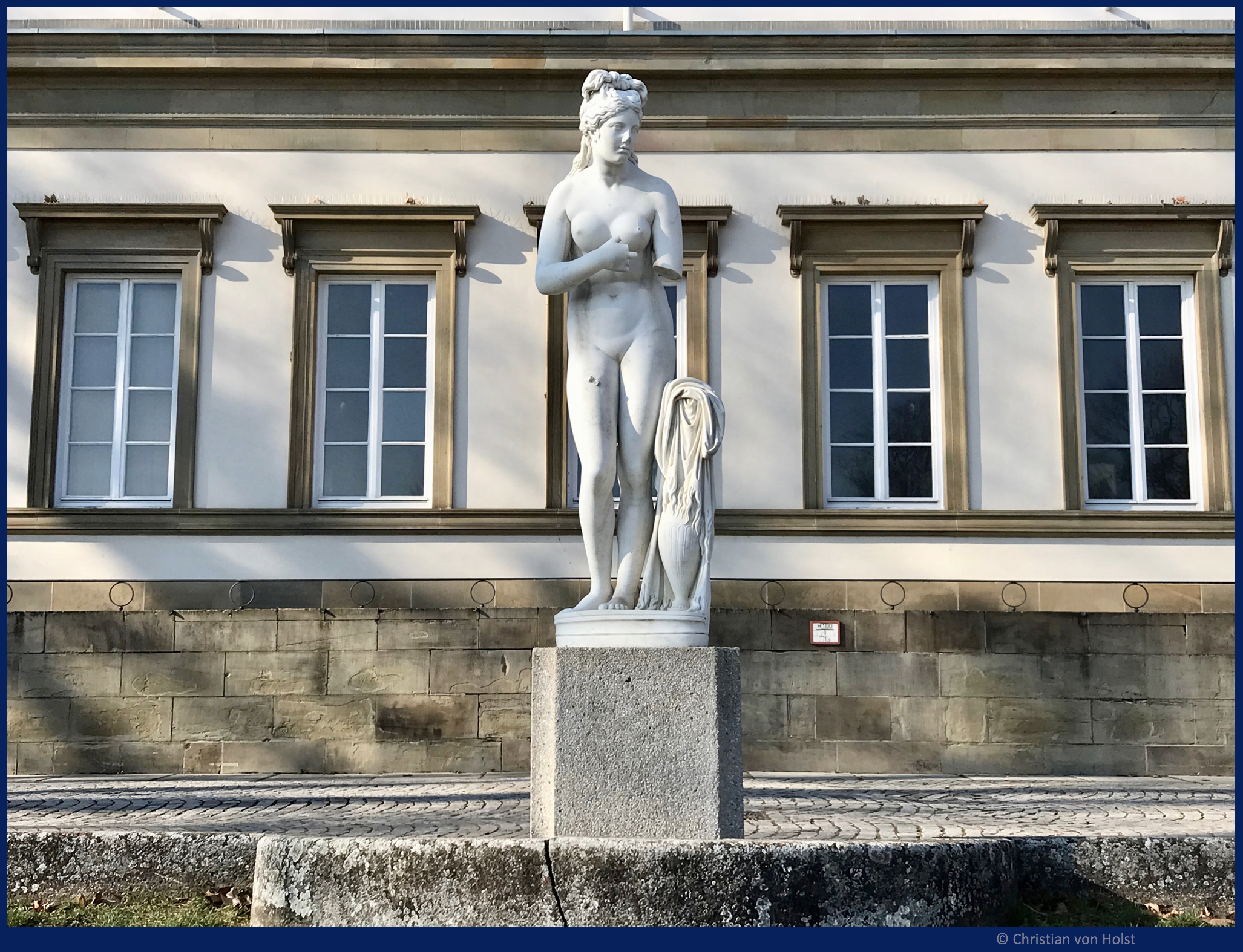 Venus-Statuen bei Schloss Rosenstein – Kapitolinische Venus Frontalansicht
