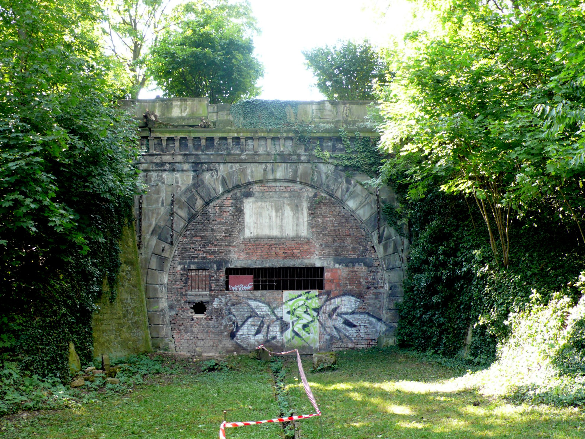 Zugang Tunnel von ca. 1845 unter Schloss Rosenstein