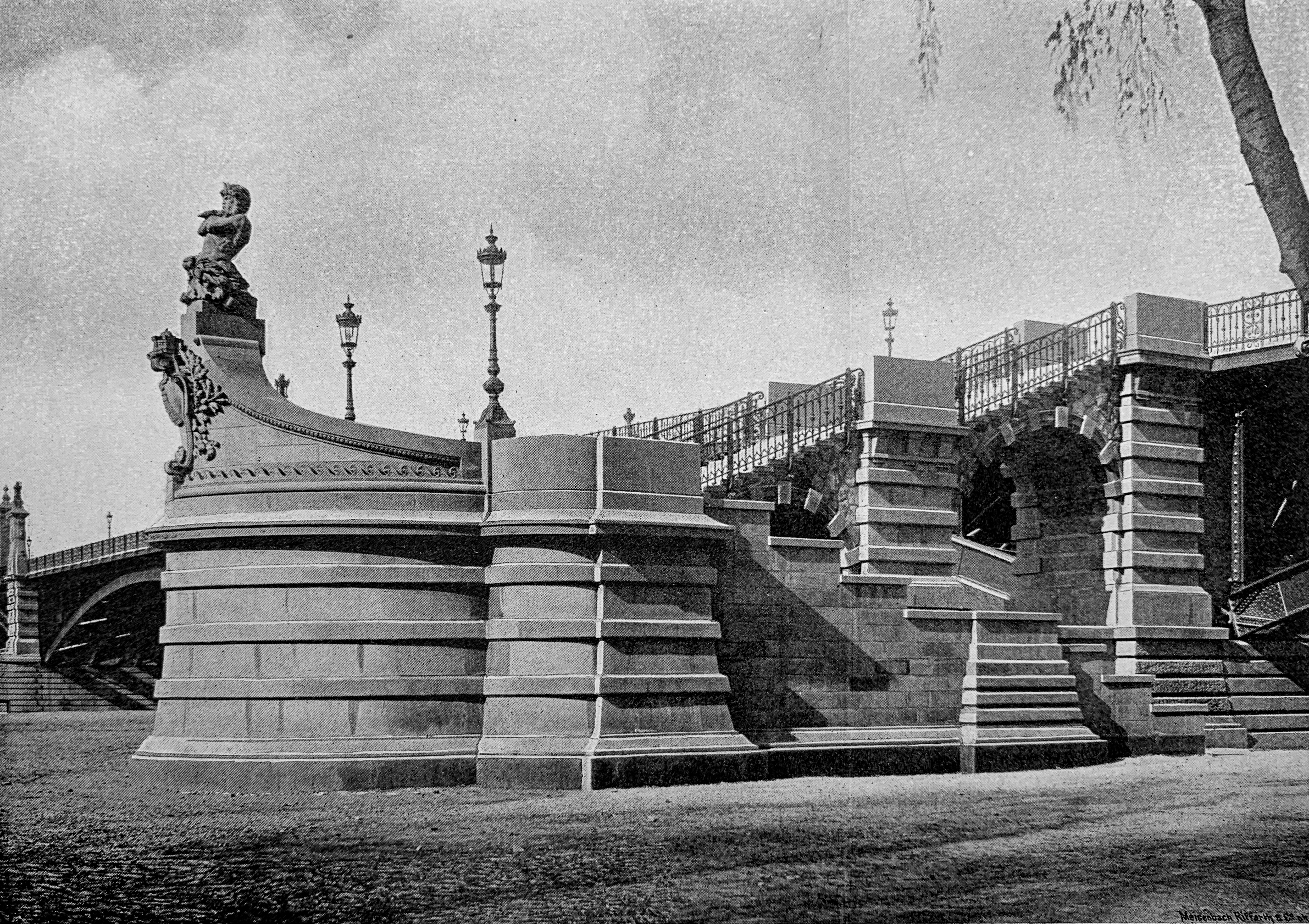 Treppenabgang zum Ufer 1895