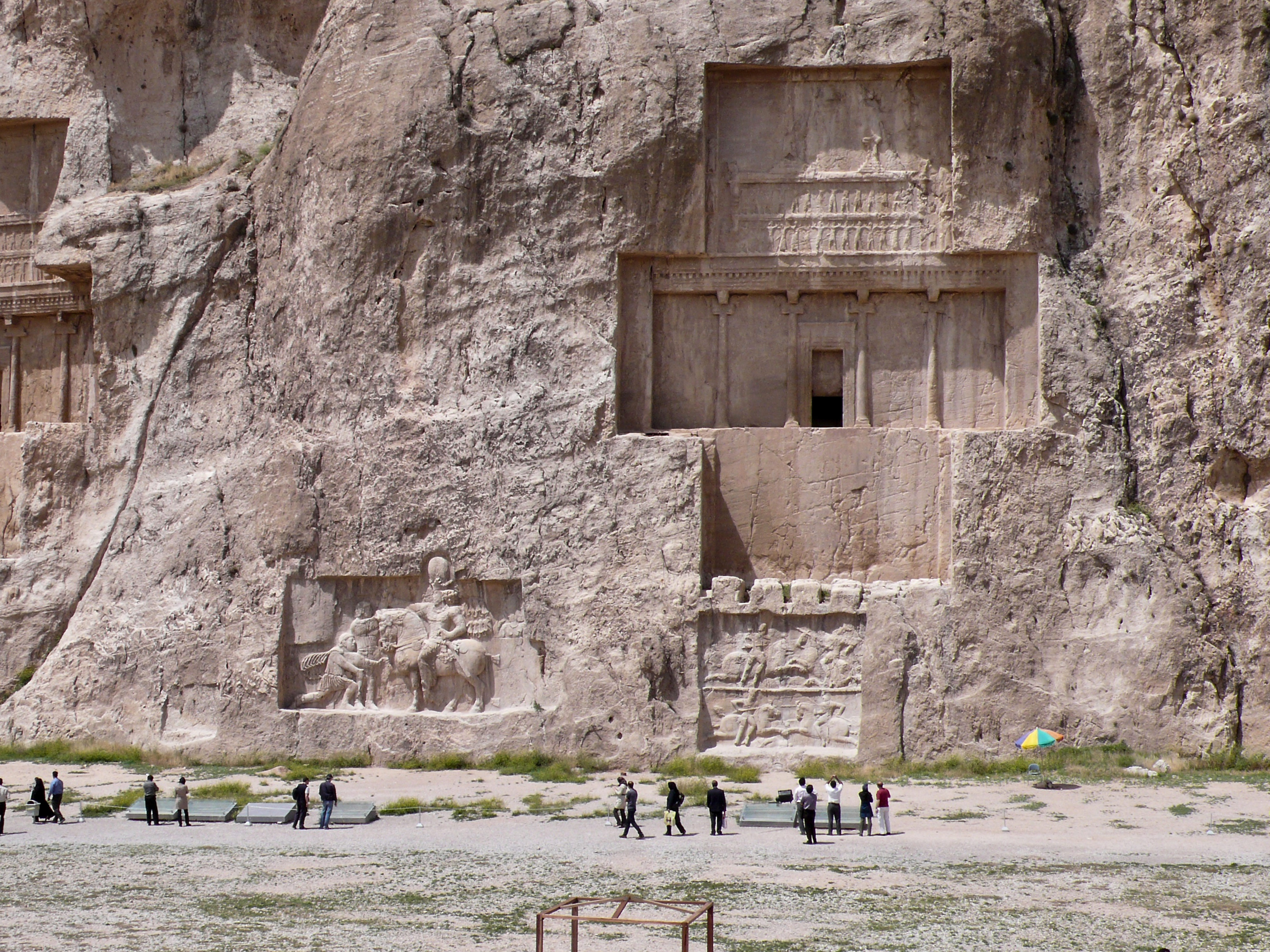 Iranische Kulturstätten in Gefahr? Felsgrab des Darius I