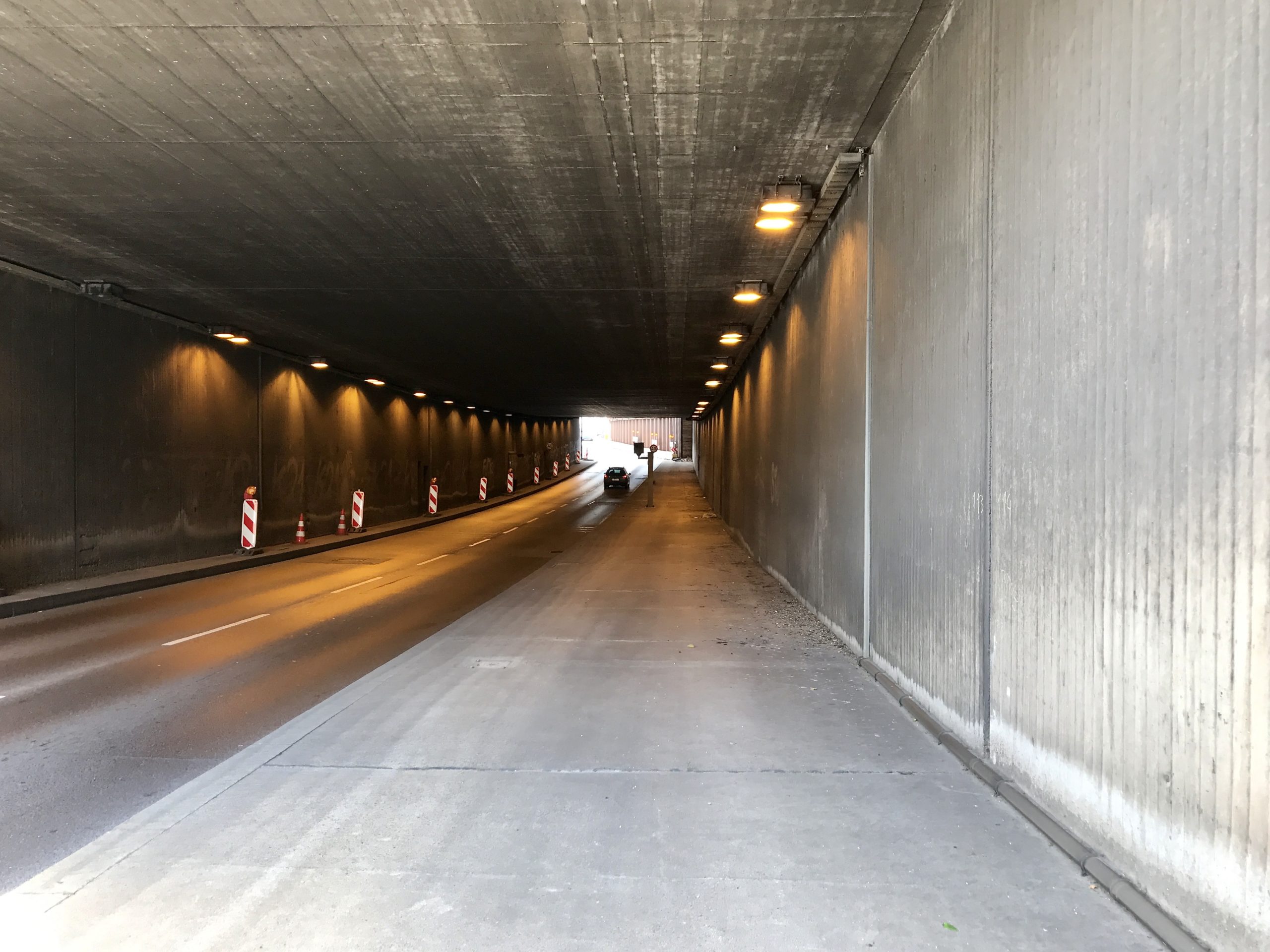 Staatsgalerie-Tunnel: unbenutzbare Fahrspur