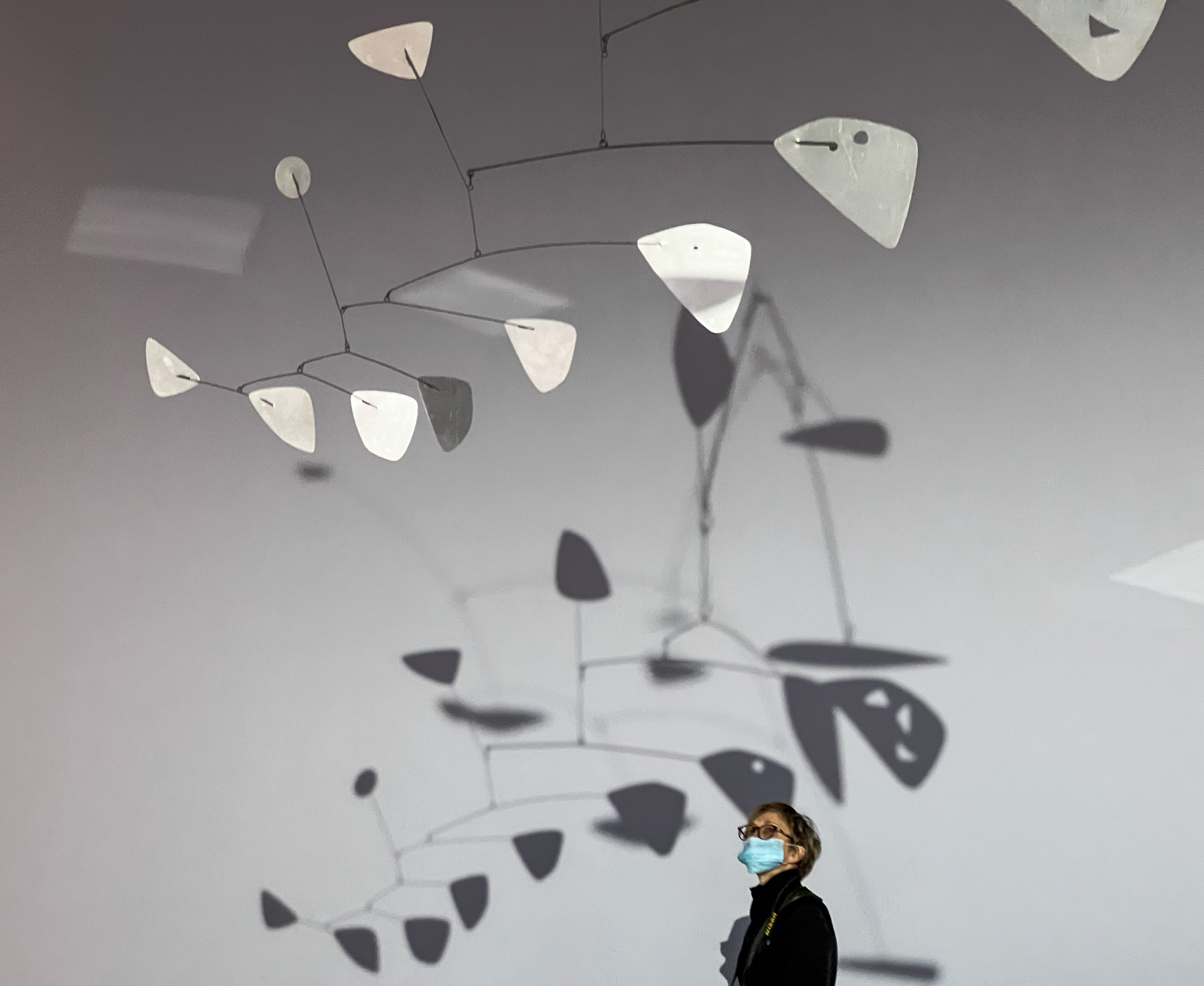 Alexander Calder in der Neuen Nationalgalerie – Schattenbild als Verständnishilfe