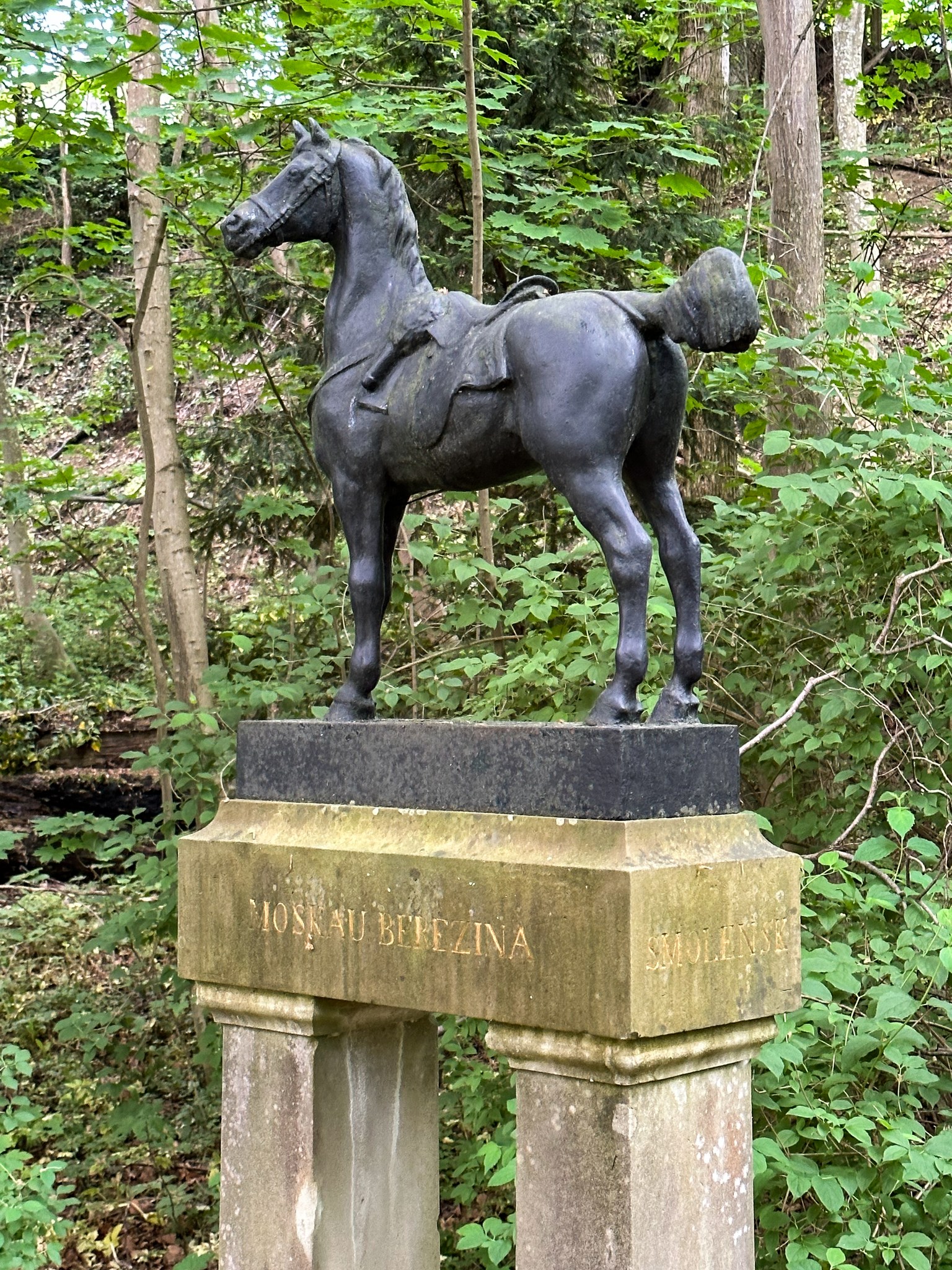 Schloss Fachsenfeld II – das Rappendenkmal
