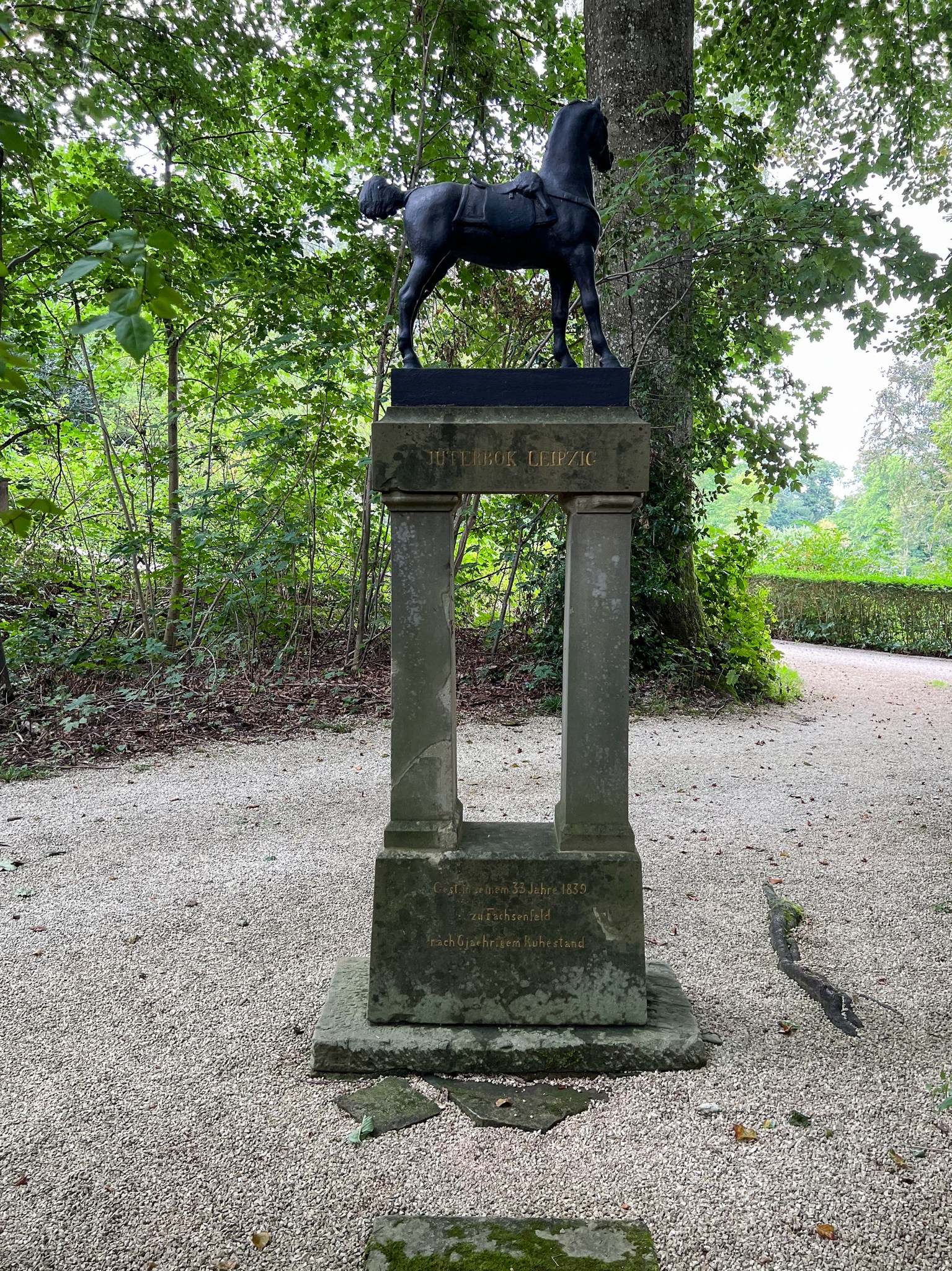 Schloss Fachsenfeld II – das Rappendenkmal