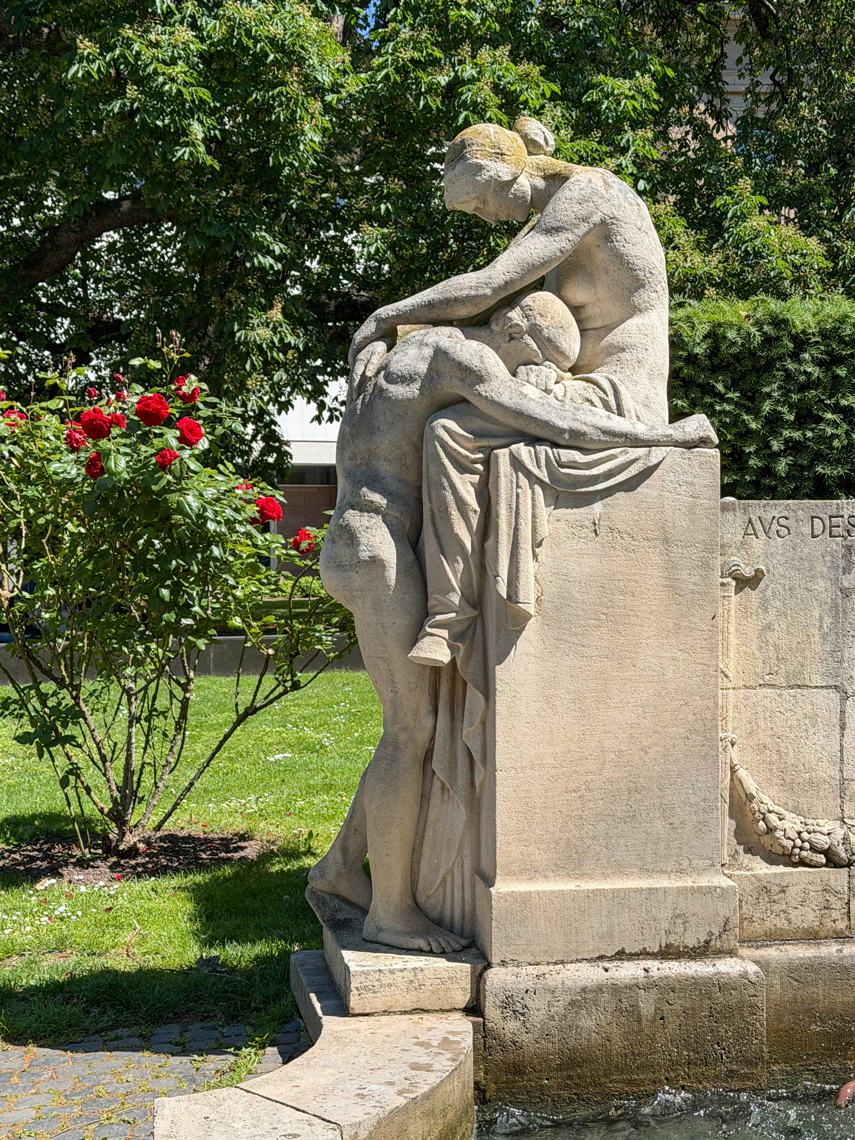 Karl Donndorf, Schicksalsbrunnen: das Leid